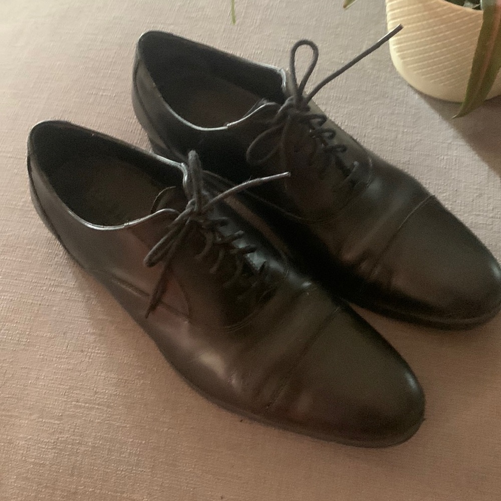 COLE HAAN Mens dress shoe